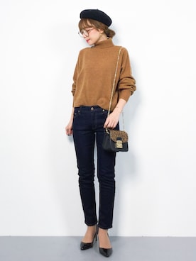 「ADAM ET ROPE'（アダムエロペ）のウールクロップドタートルニットプルオーバー（ニット/セーター）」を使った、ayumi  sato さん（レディース・155cm）の冬コーディネート