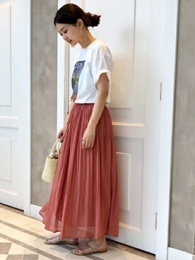 Tシャツ カットソーを使った マキシスカート のレディース人気ファッションコーディネート Wear Tシャツ カットソーを使った マキシスカート のレディース人気ファッションコーディネート Wear