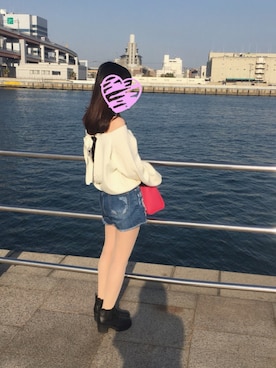 「NICE CLAUP（ナイスクラップ）のアイテム（ニット/セーター、ホワイト系）」を使った、かほさん（レディース・151cm）の春コーディネート