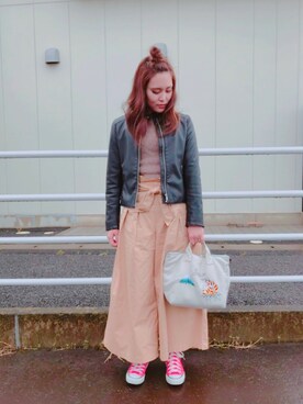 「オールスター」｜「アイテム（ライダースジャケット）」を使った、KURUMIさん（レディース・158cm）の春コーディネート