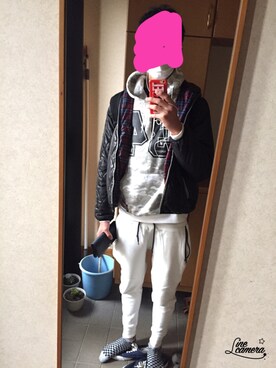 「CONVERSE（コンバース）のアイテム（ナイロンジャケット）」を使った、シュウさん（メンズ・186cm）の冬コーディネート