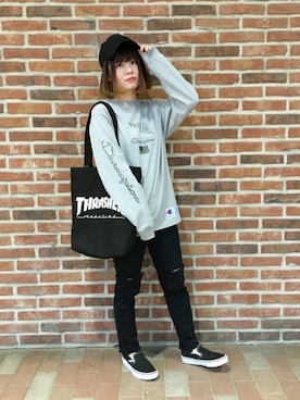 「ストリートカジュアル」｜「アイテム（スリッポン）」を使った、Rina Nakaguroさん（レディース・155cm）の冬コーディネート