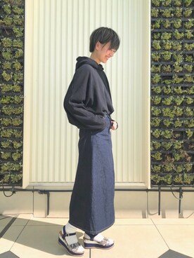 「BEAMS（ビームス）のアイテム（デニムスカート）」を使った、musashikosugiさん（レディース・160cm）の春コーディネート