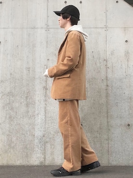 「Gramicci（グラミチ）のアイテム（パーカー）」を使った、カズヤさん（メンズ・170cm）の秋コーディネート