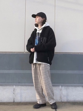 「JUNRED（ジュンレッド）のDAIKI NAKAMURA コラボグラフィックプルパーカー（パーカー）」を使った、カズヤさん（メンズ・170cm）の冬コーディネート