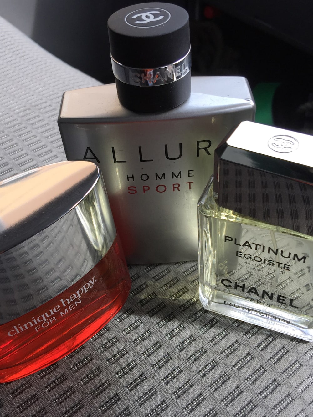 「香水」｜「CHANELのアイテム（香水、グレー系）」を使った、Takashi Okunoさん（メンズ・170cm）の夏コーディネートの1枚目の写真