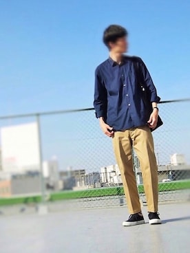 「SCYE BASICS（サイベーシックス）のアイテム（チノパンツ）」を使った、にこさん（メンズ・185cm）の春コーディネート