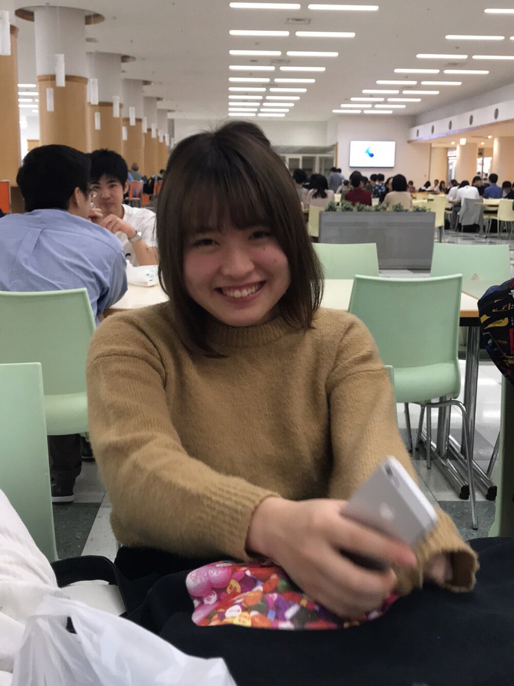 「あすなろ」｜「しまむらのアイテム（ニット/セーター、ベージュ系）」を使った、たぐっしゅーさん（メンズ・174cm）の秋コーディネートの1枚目の写真