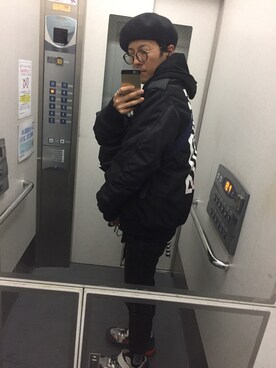 「off white」｜「アイテム（ハンチング/ベレー帽）」を使った、keiさん（メンズ・171cm）の冬コーディネート