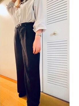 スラックスを使った バイト のレディース人気ファッションコーディネート Wear