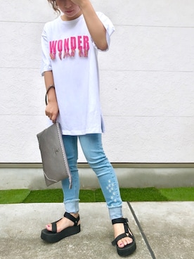 「Desigual（デシグアル）のアイテム（デニムパンツ）」を使った、Taiyou（たいよう）さん（レディース・154cm）の夏コーディネート