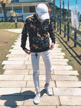 「H&M（エイチ・アンド・エム）のアイテム（パンツ、ホワイト系）」を使った、shouさん（メンズ・168cm）の秋コーディネート
