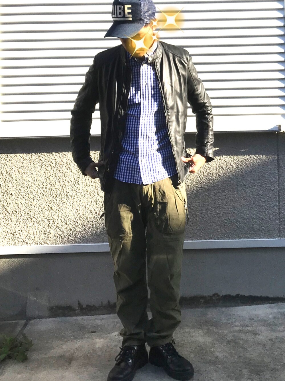「秋冬、お洒落さんとつながりたい、カジュアルコーデ、休日スタイル、カーゴパンツ、ライタースジャケット、パラディウム、オトナカジュアル」｜「ZARAのアイテム（ライダースジャケット、ブラック系）」を使った、joekoolさん（メンズ・174cm）の秋コーディネートの1枚目の写真
