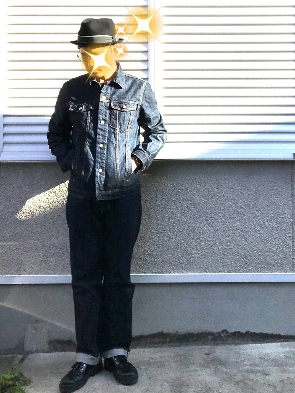 「お洒落さんとつながりたい、シンプルコーデ、休日スタイル、秋コーデ、デニム、デニムジャケット、パラディウム、オトナカジュアル、デニムオンデニム」｜「GAPのGap デニムカモフラージュ アイコンジャケット（デニムジャケット、ブルー系）」を使った、joekoolさん（メンズ・174cm）の秋コーディネートの1枚目の写真
