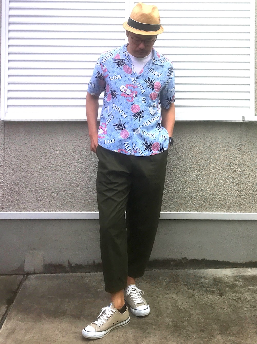 「休日スタイル、アロハシャツ、シンプル、サンサーフ、夏、GU、オトナカジュアル、バルーンパンツ、いいね、save、フォローお願いします🤑、コンバース オールスター」｜「NEW YORK HATのNEW YORK HAT SEWN BRAID TRADITIONAL BAMBOO（ハット、ベージュ系）」を使った、joekoolさん（メンズ・174cm）の夏コーディネートの1枚目の写真