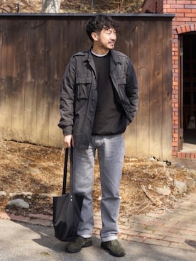 「newbalance2002」｜「アイテム（パンツ）」を使った、おがしょーさん（メンズ・177cm）の春コーディネート
