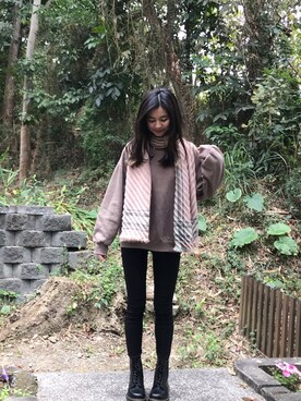 「Dr. Martens（ドクターマーチン）のDr.ﾏｰﾁﾝ　1460　8ホール（ブーツ）」を使った、iris🍃さん（レディース・171cm）の冬コーディネート