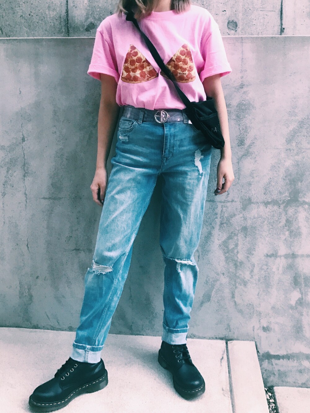 「夏コーデ、I&ME、jouetie、PIZZA、グラフィックＴ」｜「H&Mのアイテム（デニムパンツ、ブルー系）」を使った、Rinさん（レディース・149cm）の夏コーディネートの1枚目の写真