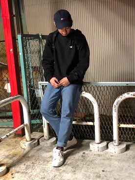 「Champion（チャンピオン）の【Champion】CREW NECK スウェット（スウェット、ブラック系）」を使った、あるとさん（メンズ・180cm）の春コーディネート