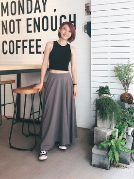 李西蒂さんのコーディネート