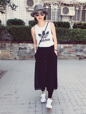 李西蒂さんのコーディネート