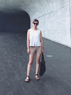 李西蒂さんのコーディネート