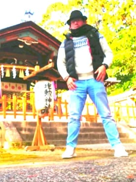 「BLACK LABEL CRESTBRIDGE（ブラックレーベル・クレストブリッジ）のアイテム（ダウンベスト）」を使った、ジョージさん（メンズ・178cm）の冬コーディネート