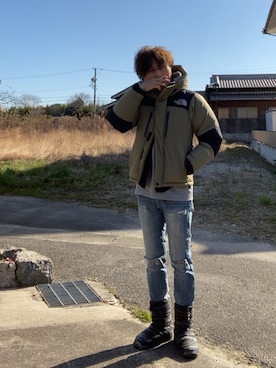 「SENSE OF PLACE by URBAN RESEARCH（センスオブプレイスバイアーバンリサーチ）のアイテム（MA-1）」を使った、yoppyさん（メンズ・179cm）の冬コーディネート
