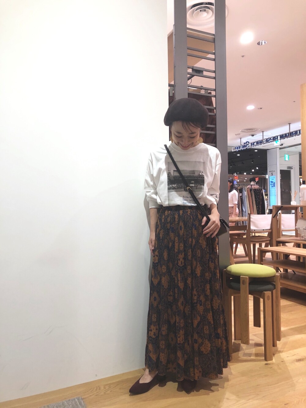 「秋コーデ、オトナカジュアル、いいね、save、フォローお願いします🤑、スタッフコーデ、スタッフセンバツ、おちびさん、低身長、低身長コーデ、ママコーデ、ロンT」｜「URBAN RESEARCHのRoberta Bayley　LONG-SLEEVE T-SHIRTS（Tシャツ/カットソー、ホワイト系）」を使った、ｍａｋｉｋｏさん（レディース・149cm）の夏コーディネートの1枚目の写真