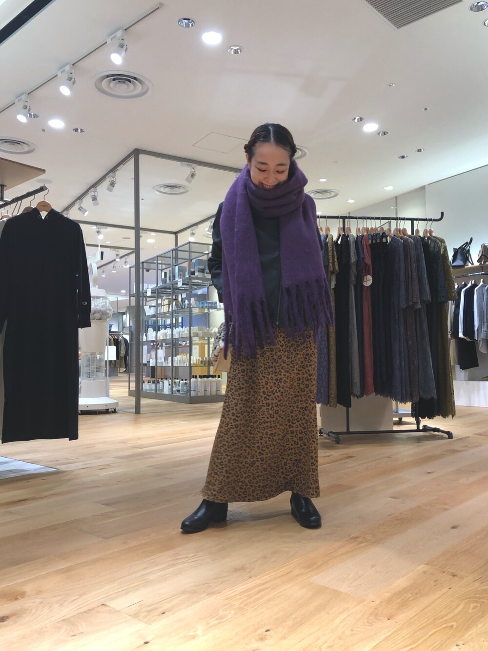 「wearhalloween2019、ハロウィン、ママコーデ、ママファッション、低身長、低身長コーデ、レオパード、ライダース、スタッフコーデ、スタッフセンバツ」｜「URBAN RESEARCH Sonny Labelのフェイクレザーライダースジャケット（ライダースジャケット、ブラック系）」を使った、ｍａｋｉｋｏさん（レディース・149cm）の秋コーディネートの1枚目の写真