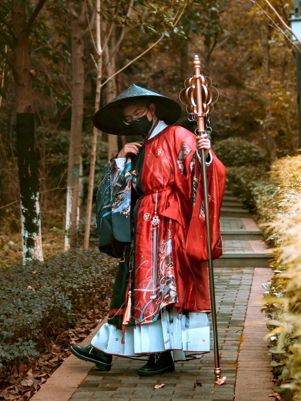 「秋のコーデ、秋コーデ、秋、秋服」｜「汉风吟のアイテム（その他、レッド系）」を使った、神大人さん（メンズ・164cm）の冬コーディネートの1枚目の写真