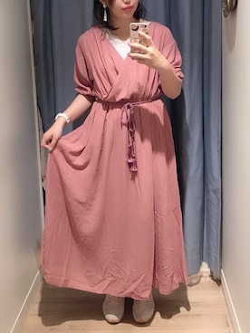 「natural couture（ナチュラルクチュール）のタッセルベルト付きカシュクールワンピース（ワンピース）」を使った、アコ@骨格ストレートさん（レディース・165cm）の夏コーディネート