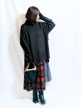 chimochiiさんの「＜スザンヌさんコラボ＞ラブ＆ピースプロジェクト　グレンチェック＆ダークフラワー柄のアシンメトリースカート」を使ったコーディネート