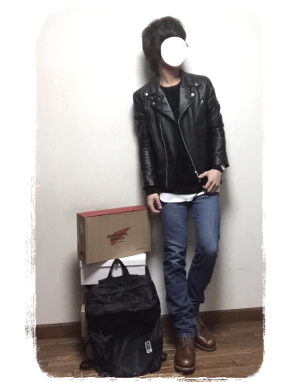 「シンプルコーデ、春コーデ、プチプラ、古着MIX、スキニーデニム、Levi's、ライダース、RED WING、RAGEBLUE、スウェット」｜「RAGEBLUEの＜トレンドのベロア素材＞ドロップショルダーリブクルー/742972（スウェット、ブラック系）」を使った、あしゅんさん（メンズ・172cm）の春コーディネートの1枚目の写真