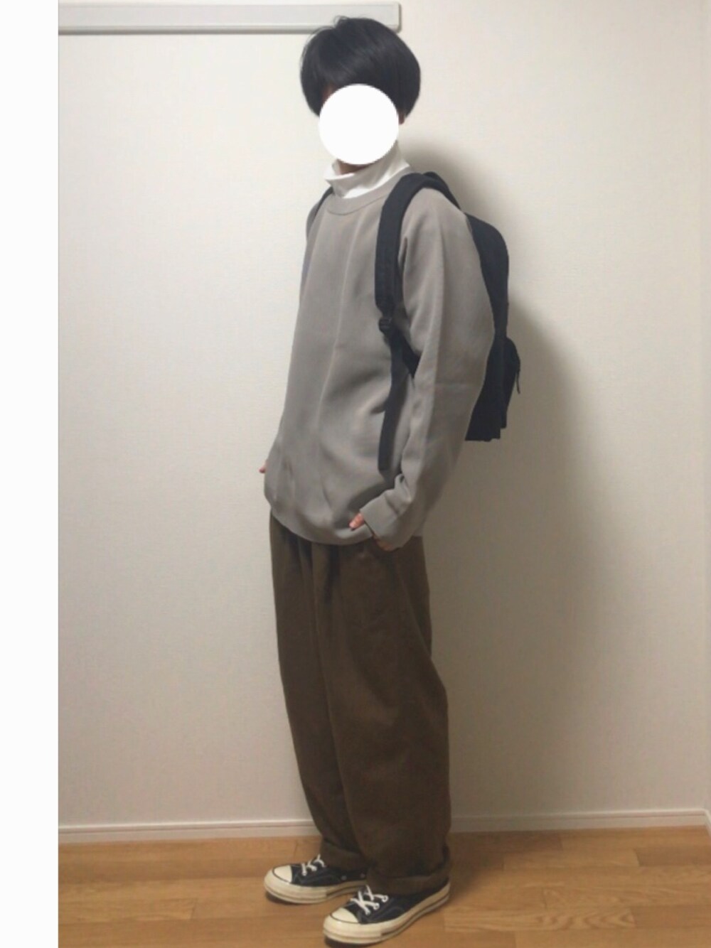 「古着、UNIQLO、無印良品、プチプラ、シンプルコーデ、春コーデ、カジュアルコーデ、ゆるコーデ、オトナカジュアル、ブラウン色に染まれ」｜「無印良品のアイテム（ニット/セーター、ベージュ系）」を使った、あしゅんさん（メンズ・172cm）の冬コーディネートの1枚目の写真