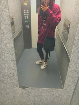 「present（プレゼント）のアイテム（バッグ）」を使った、雛さん（レディース・162cm）の秋コーディネート