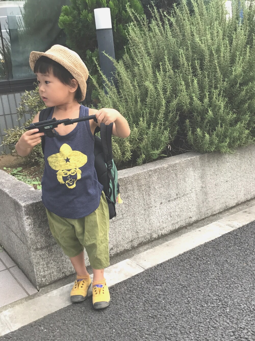 「キッズコーデ、おとこのこ、3歳、真夏コーデ」｜「古着のアイテム（タンクトップ、ブルー系）」を使った、s ☆ MOMOさん（キッズ・110cm）の夏コーディネートの1枚目の写真