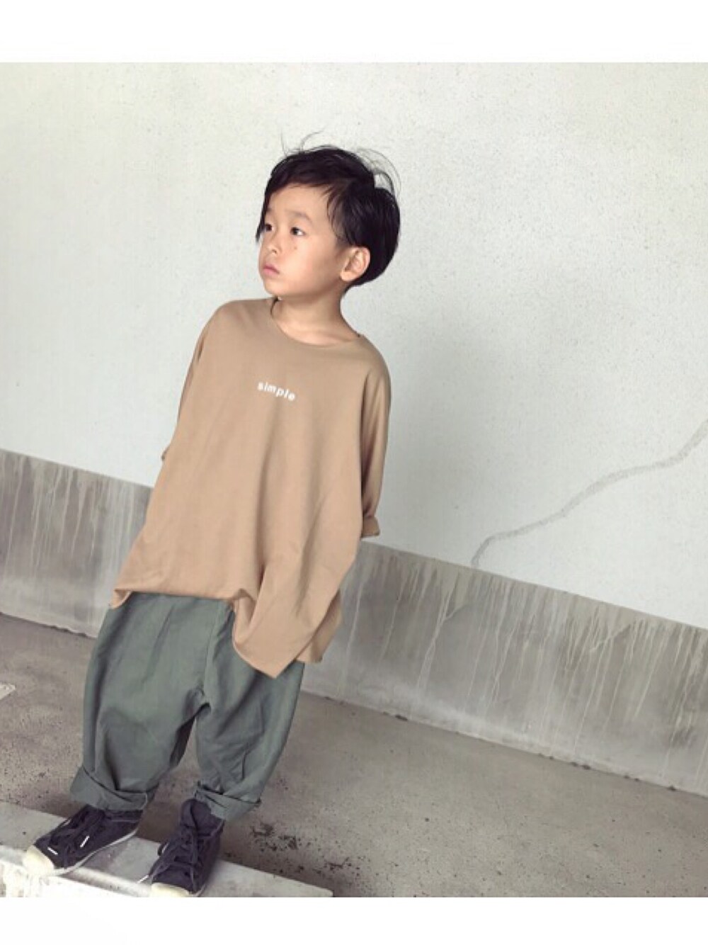 「秋のブラウンスタイル、秋のコーデ、キッズファッション、kids、男の子」｜「nunuformeのアイテム（Tシャツ/カットソー、ベージュ系）」を使った、s ☆ MOMOさん（キッズ・110cm）の秋コーディネートの1枚目の写真