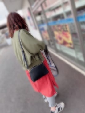 「ピクニック」｜「アイテム（MA-1）」を使った、☺︎さん（レディース・153cm）の春コーディネート