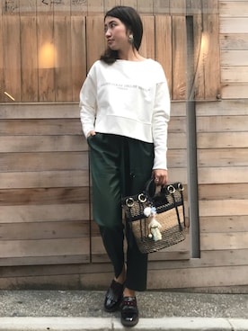 「Yasutoshi Ezumi（ヤストシエズミ）のアイテム（パンツ）」を使った、Ito Tomomiさん（レディース・160cm）の春コーディネート