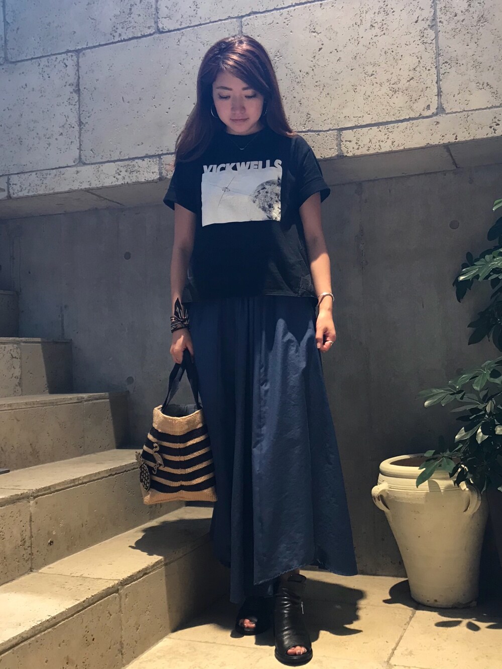 「スカート、ラフ、夏コーデ、B2nd、B2nd神南」｜「DROIT BELLOのDROIT BELLO（ドロイトベロ）ASYMMETRY SKIRT（スカート、ブルー系）」を使った、Ito Tomomiさん（レディース・160cm）の夏コーディネートの1枚目の写真