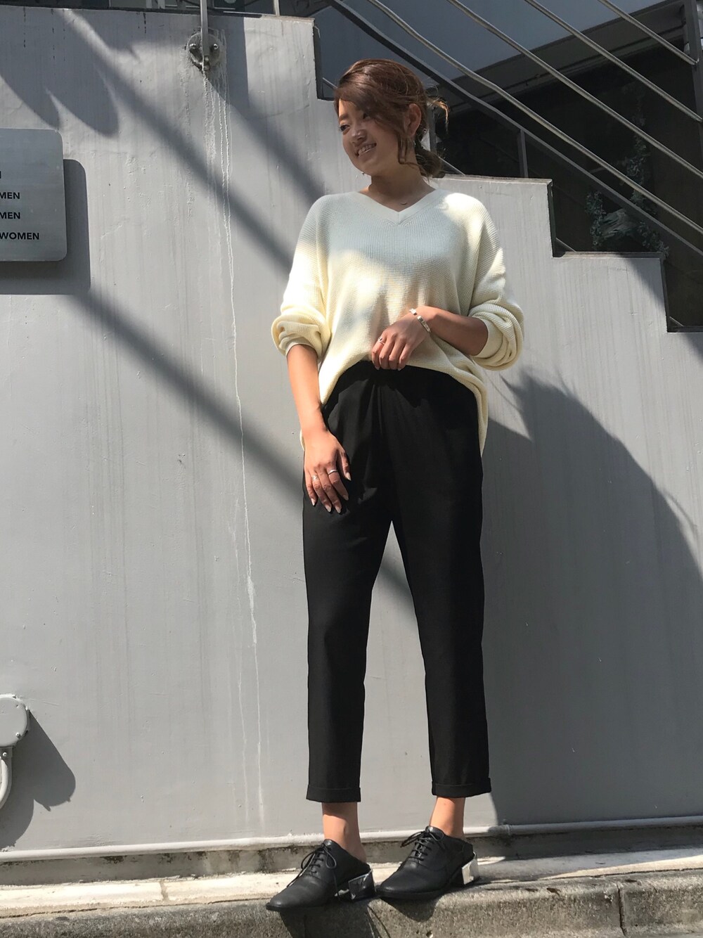 「TORRAZZO DONNA、B2nd、B2nd神南、marechal terre、新作、MM6」｜「MARECHAL TERREのMARECHAL TERRE (マルシャルテル) テンセルナイロンツイルパンツ（その他パンツ、ブラック系）」を使った、Ito Tomomiさん（レディース・160cm）の夏コーディネートの1枚目の写真