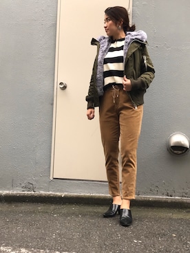 「Moname（モナーム）のアイテム（パンツ）」を使った、Ito Tomomiさん（レディース・160cm）の秋コーディネート