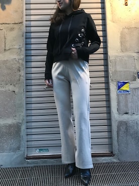 「B'2nd（ビーセカンド）のアイテム（パンツ）」を使った、Ito Tomomiさん（レディース・160cm）の春コーディネート