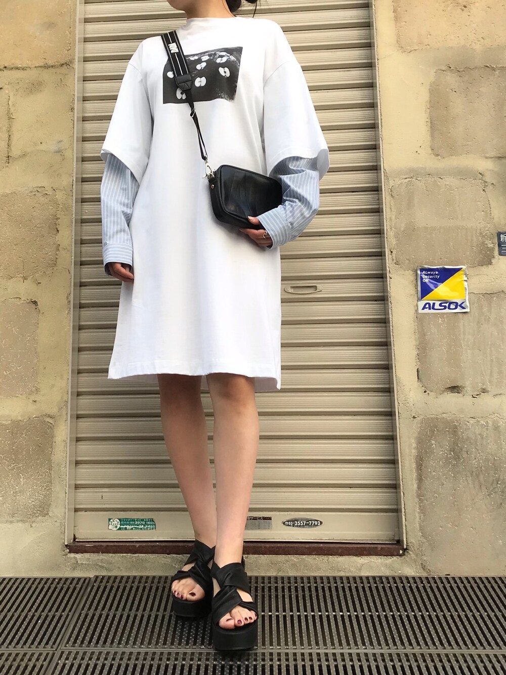 「CRISTIAN DADA、B2nd、b2nd新宿、ワンピース、なつこーで、シンプルコーデ、オトナカジュアル、夏、今日のコーデ」｜「CHRISTIAN DADAのアイテム（シャツワンピース、ホワイト系）」を使った、Ito Tomomiさん（レディース・160cm）の春コーディネートの1枚目の写真