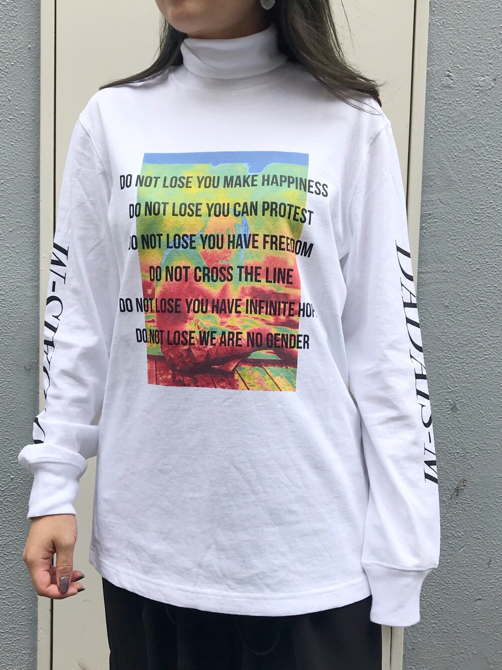 「CHRISTIAN DADA、B2nd、b2nd新宿、クリスチャンダダ、夏コーデ、秋冬、新作、シンプル、カットソー」｜「CHRISTIAN DADAのアイテム（Tシャツ/カットソー、ホワイト系）」を使った、Ito Tomomiさん（レディース・160cm）の夏コーディネートの1枚目の写真