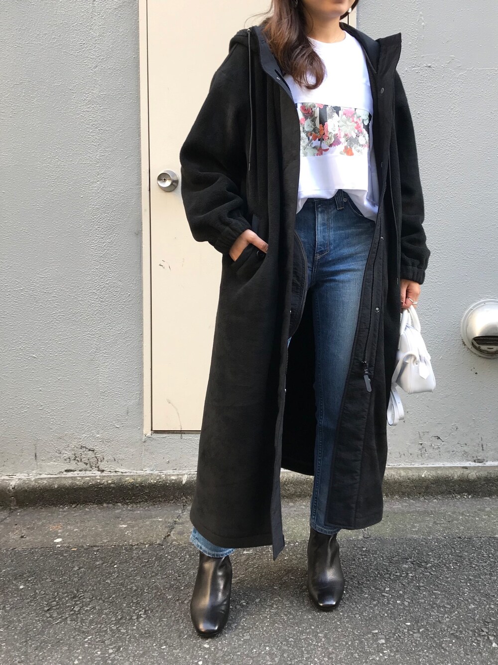 「デニム、パンツスタイル、Munich、デニムコーデ、rekisami、B2nd、秋冬コーデ、b2nd新宿」｜「Munichのアイテム（ジャケット/アウター、ブラック系）」を使った、Ito Tomomiさん（レディース・160cm）の秋コーディネートの1枚目の写真