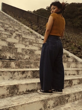 「CONVERSE（コンバース）のアイテム（その他シューズ、ブラック系）」を使った、Yen Tzuさん（レディース・153cm）の春コーディネート