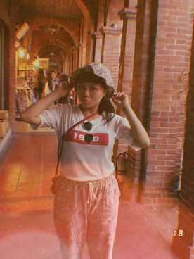 「NOのアイテム（Tシャツ/カットソー、レッド系）」を使った、Yen Tzuさん（レディース・153cm）の夏コーディネート