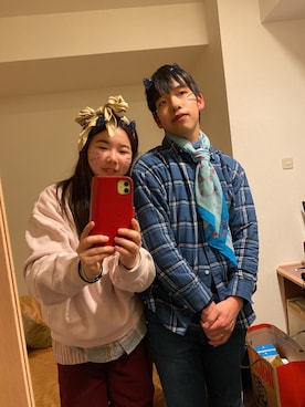 「アイテム（バンダナ/スカーフ、ゴールド系）」を使った、ゆきちゃぽさん（レディース・155cm）の冬コーディネート
